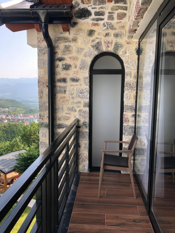 Готель Bujtina Vrenezi Peshkopi Екстер'єр фото